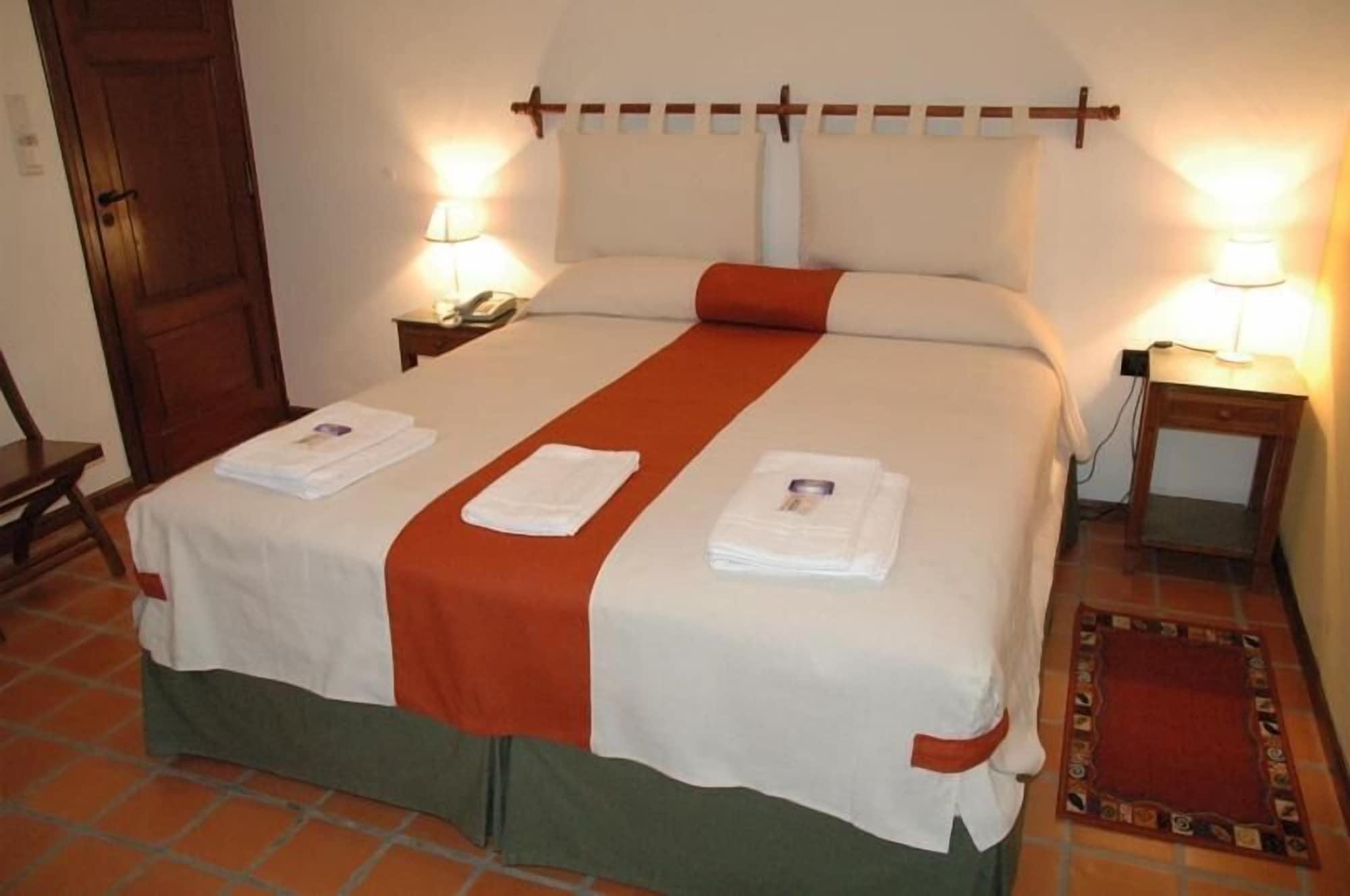 Donna Alda Hotel Σάλτα Δωμάτιο φωτογραφία